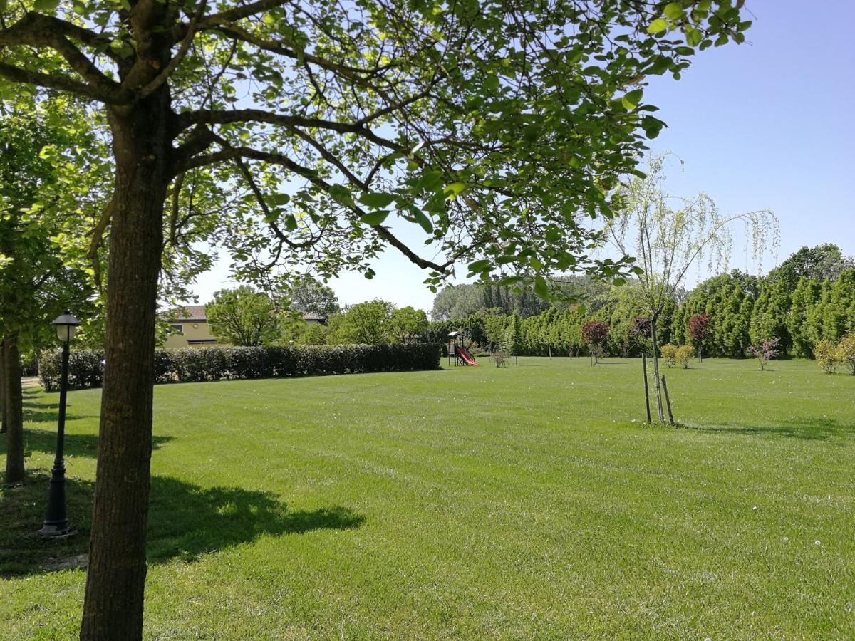 Agriturismo Fattoria Corte Roeli Malalbergo エクステリア 写真